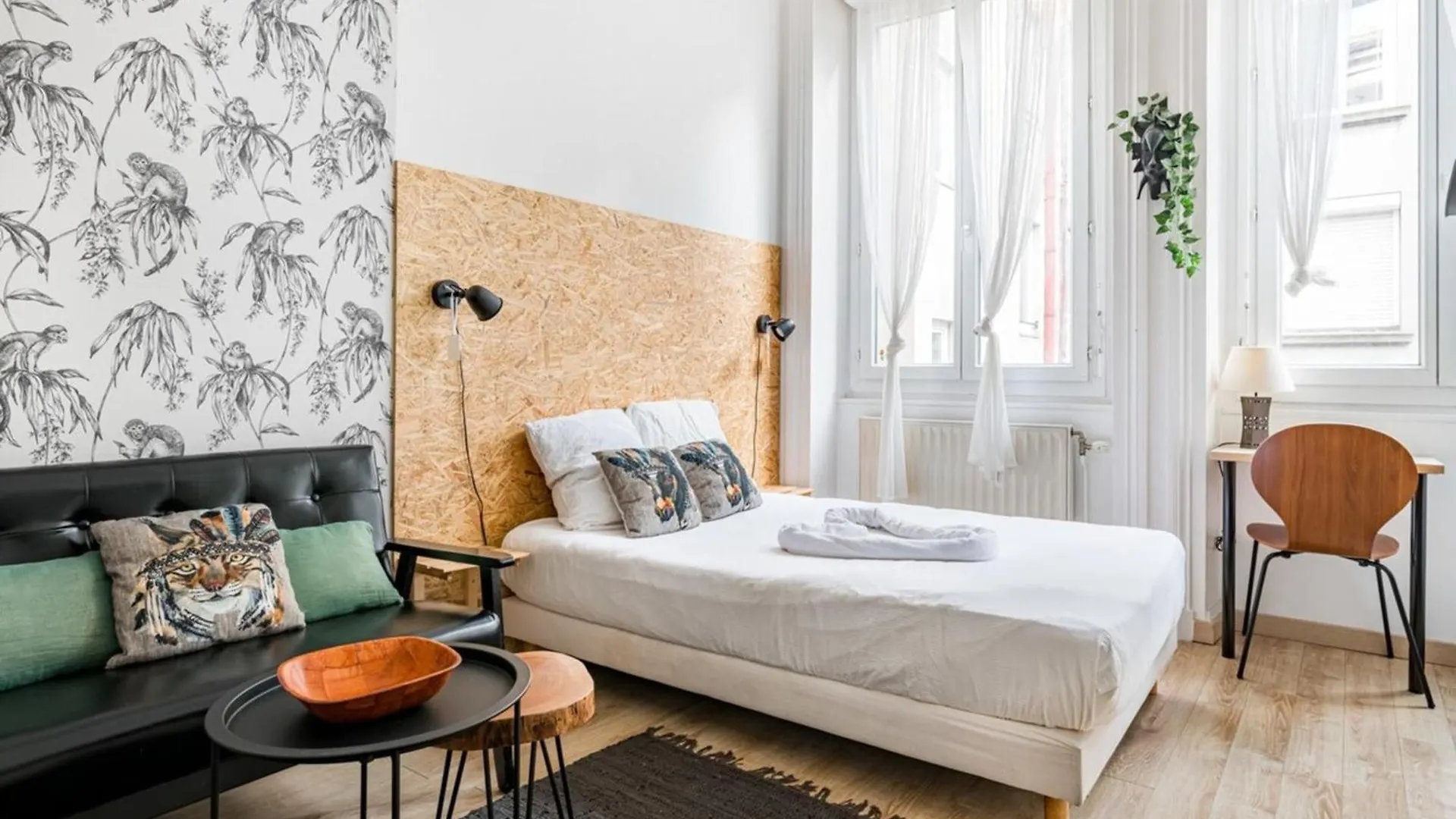 Apartment Beige Hospitalite - La Bohemienne - Central Proche Place Jean Jaures Saint-Etienne